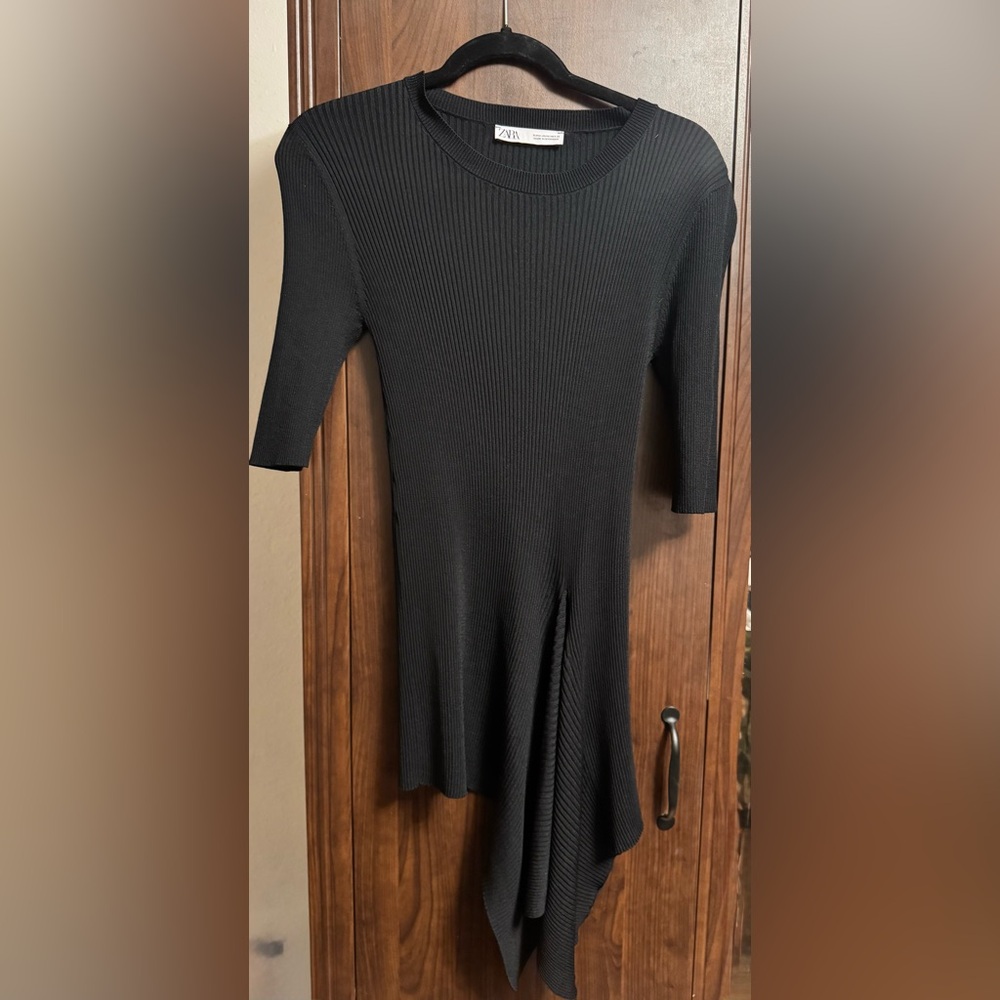 Zara Gray Ribbed Sheath Dress with 3/4 Sleeves